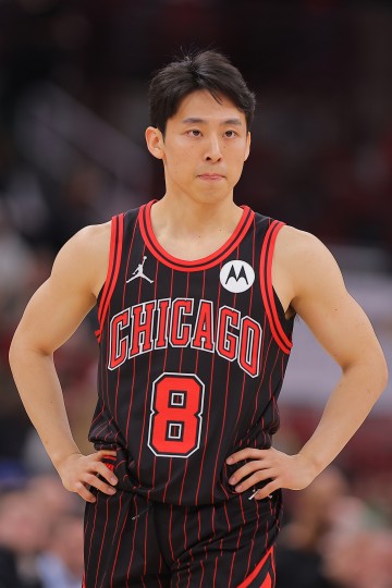 开云体育下载-小个子大能量！河村勇辉收官战砍生涯新高14分 生涯总分超杨瀚森